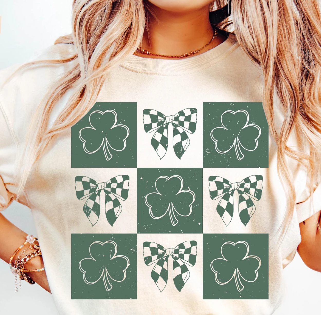 Clover and Bows